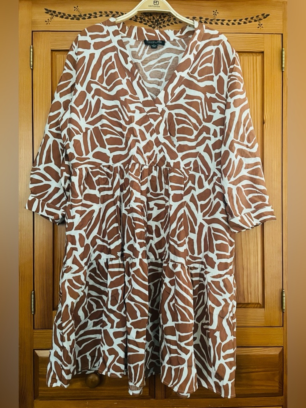 Women’s Zebra print midi dress Rachel Zoe animal giraffe safari Large camel tan